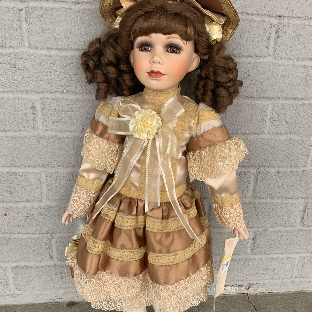 American Classics Porcelain Doll…”Donna Maria”